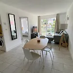 A022 Chic Flat Balcony Parking